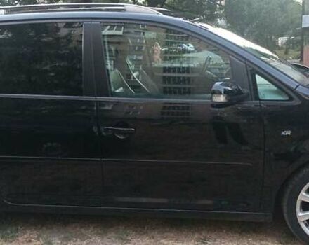 Черный Фольксваген Туран, объемом двигателя 1.39 л и пробегом 175 тыс. км за 9400 $, фото 3 на Automoto.ua