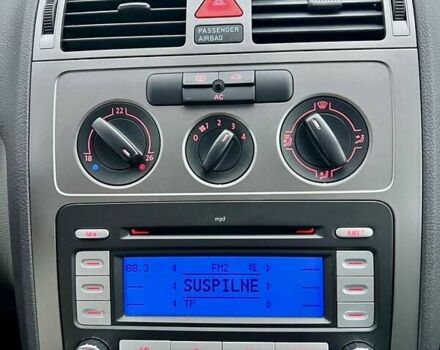 Чорний Фольксваген Туран, об'ємом двигуна 1.6 л та пробігом 221 тис. км за 7750 $, фото 90 на Automoto.ua