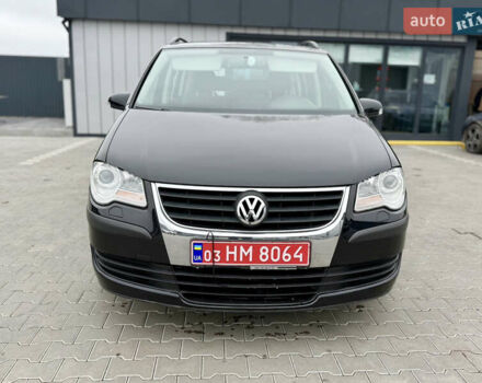 Черный Фольксваген Туран, объемом двигателя 1.4 л и пробегом 227 тыс. км за 7200 $, фото 28 на Automoto.ua