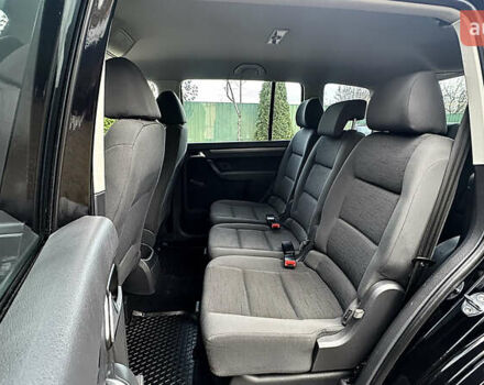 Черный Фольксваген Туран, объемом двигателя 1.6 л и пробегом 176 тыс. км за 8198 $, фото 42 на Automoto.ua