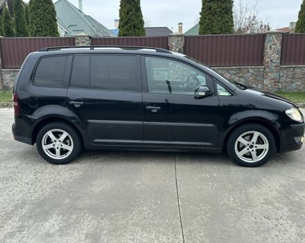 Черный Фольксваген Туран, объемом двигателя 1.9 л и пробегом 280 тыс. км за 4500 $, фото 2 на Automoto.ua