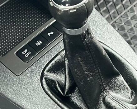 Чорний Фольксваген Туран, об'ємом двигуна 1.6 л та пробігом 147 тис. км за 8350 $, фото 43 на Automoto.ua