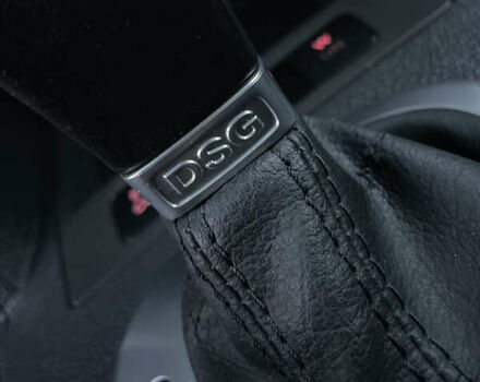 Чорний Фольксваген Туран, об'ємом двигуна 2 л та пробігом 292 тис. км за 8850 $, фото 50 на Automoto.ua