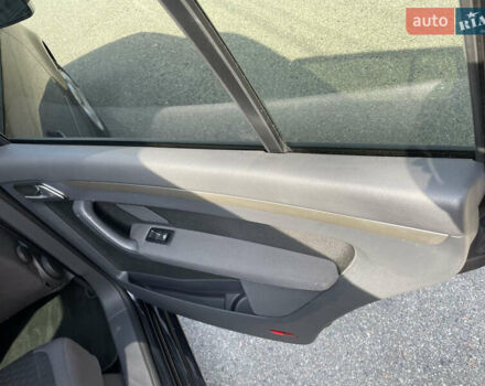 Чорний Фольксваген Туран, об'ємом двигуна 1.4 л та пробігом 192 тис. км за 7500 $, фото 20 на Automoto.ua