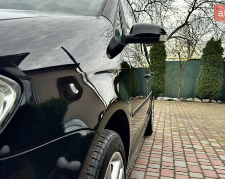 Черный Фольксваген Туран, объемом двигателя 1.6 л и пробегом 176 тыс. км за 8198 $, фото 5 на Automoto.ua