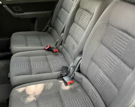 Черный Фольксваген Туран, объемом двигателя 1.4 л и пробегом 191 тыс. км за 8500 $, фото 4 на Automoto.ua