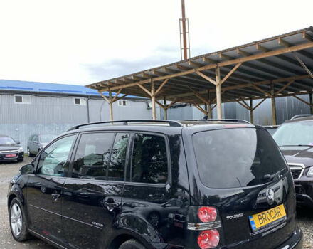 Черный Фольксваген Туран, объемом двигателя 1.6 л и пробегом 185 тыс. км за 8200 $, фото 7 на Automoto.ua