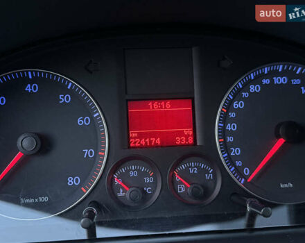 Черный Фольксваген Туран, объемом двигателя 1.4 л и пробегом 224 тыс. км за 6499 $, фото 20 на Automoto.ua