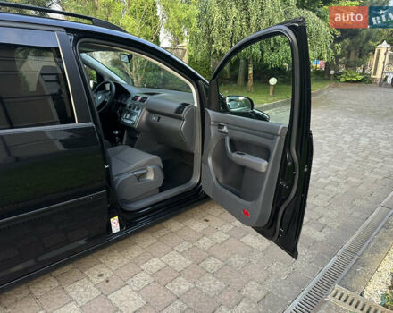 Черный Фольксваген Туран, объемом двигателя 1.6 л и пробегом 220 тыс. км за 7700 $, фото 36 на Automoto.ua