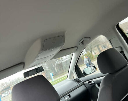 Черный Фольксваген Туран, объемом двигателя 1.6 л и пробегом 193 тыс. км за 7799 $, фото 36 на Automoto.ua