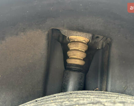 Черный Фольксваген Туран, объемом двигателя 1.6 л и пробегом 176 тыс. км за 8198 $, фото 102 на Automoto.ua