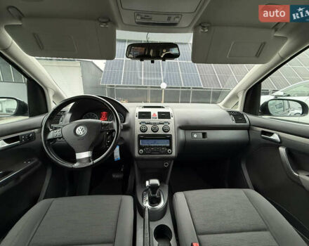 Черный Фольксваген Туран, объемом двигателя 1.4 л и пробегом 227 тыс. км за 7200 $, фото 55 на Automoto.ua