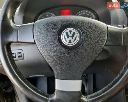 Черный Фольксваген Туран, объемом двигателя 1.6 л и пробегом 213 тыс. км за 8550 $, фото 54 на Automoto.ua