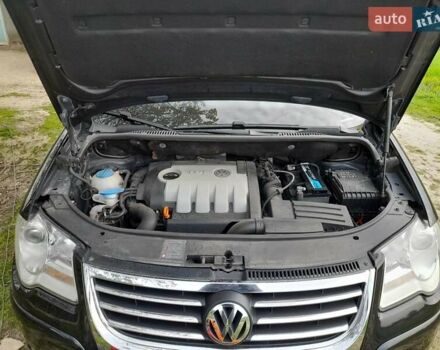 Чорний Фольксваген Туран, об'ємом двигуна 1.9 л та пробігом 255 тис. км за 8300 $, фото 16 на Automoto.ua