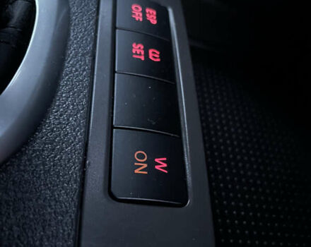 Чорний Фольксваген Туран, об'ємом двигуна 2 л та пробігом 292 тис. км за 8999 $, фото 73 на Automoto.ua