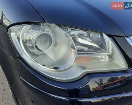 Черный Фольксваген Туран, объемом двигателя 1.6 л и пробегом 213 тыс. км за 8550 $, фото 26 на Automoto.ua