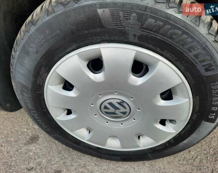 Черный Фольксваген Туран, объемом двигателя 1.6 л и пробегом 213 тыс. км за 8550 $, фото 150 на Automoto.ua