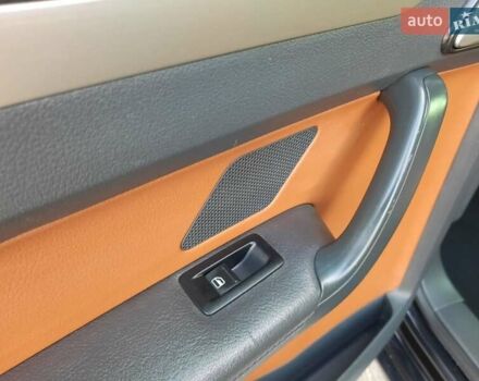 Черный Фольксваген Туран, объемом двигателя 1.6 л и пробегом 213 тыс. км за 8550 $, фото 77 на Automoto.ua