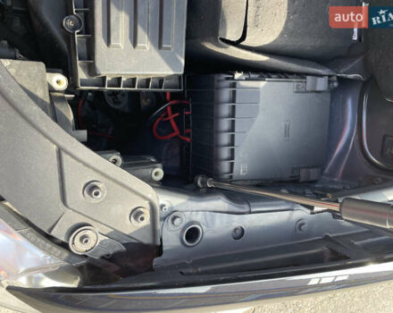 Чорний Фольксваген Туран, об'ємом двигуна 1.4 л та пробігом 192 тис. км за 7500 $, фото 38 на Automoto.ua