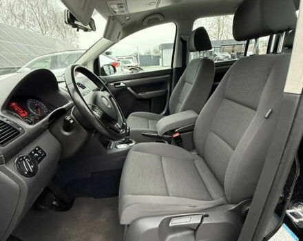 Черный Фольксваген Туран, объемом двигателя 1.4 л и пробегом 227 тыс. км за 7200 $, фото 41 на Automoto.ua