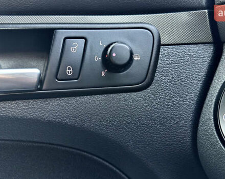 Черный Фольксваген Туран, объемом двигателя 1.6 л и пробегом 176 тыс. км за 8198 $, фото 76 на Automoto.ua