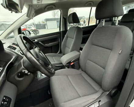 Черный Фольксваген Туран, объемом двигателя 1.4 л и пробегом 227 тыс. км за 7200 $, фото 34 на Automoto.ua