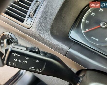 Черный Фольксваген Туран, объемом двигателя 1.6 л и пробегом 213 тыс. км за 8550 $, фото 56 на Automoto.ua