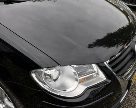 Черный Фольксваген Туран, объемом двигателя 1.6 л и пробегом 185 тыс. км за 8200 $, фото 4 на Automoto.ua