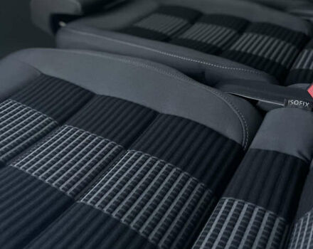 Чорний Фольксваген Туран, об'ємом двигуна 2 л та пробігом 292 тис. км за 8999 $, фото 85 на Automoto.ua