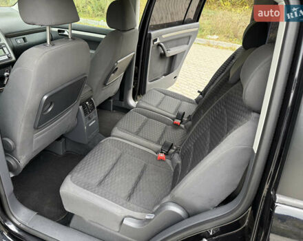 Чорний Фольксваген Туран, об'ємом двигуна 1.6 л та пробігом 200 тис. км за 7950 $, фото 34 на Automoto.ua