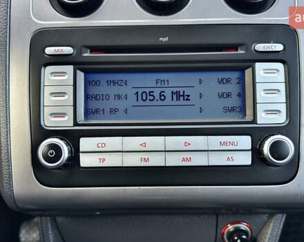 Черный Фольксваген Туран, объемом двигателя 1.6 л и пробегом 176 тыс. км за 8198 $, фото 53 на Automoto.ua