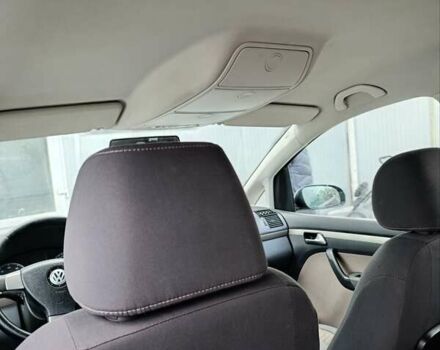 Черный Фольксваген Туран, объемом двигателя 1.6 л и пробегом 222 тыс. км за 7600 $, фото 26 на Automoto.ua