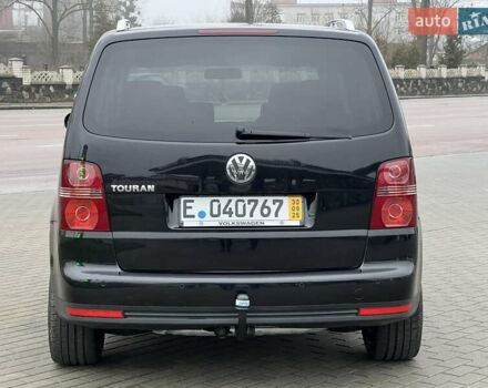 Чорний Фольксваген Туран, об'ємом двигуна 1.6 л та пробігом 147 тис. км за 8350 $, фото 7 на Automoto.ua