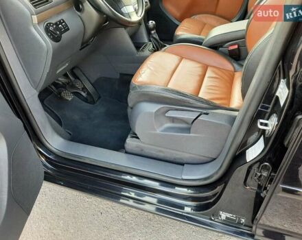 Черный Фольксваген Туран, объемом двигателя 1.6 л и пробегом 213 тыс. км за 8550 $, фото 49 на Automoto.ua