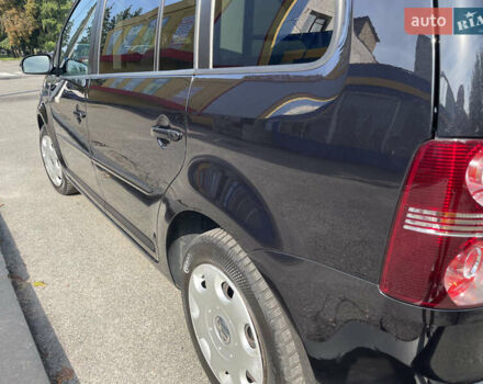 Чорний Фольксваген Туран, об'ємом двигуна 1.4 л та пробігом 192 тис. км за 7500 $, фото 5 на Automoto.ua