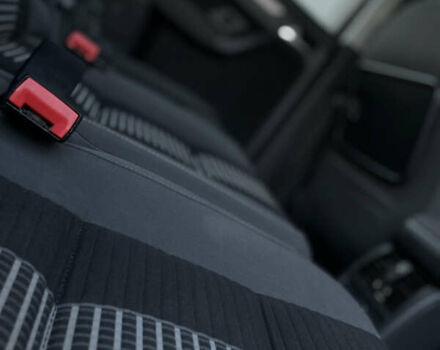 Чорний Фольксваген Туран, об'ємом двигуна 2 л та пробігом 292 тис. км за 8850 $, фото 35 на Automoto.ua