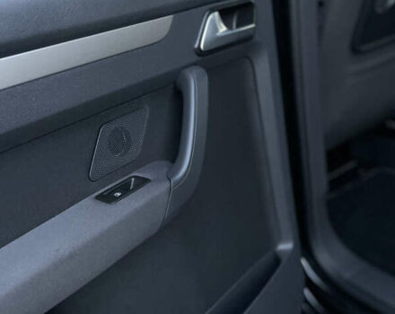 Чорний Фольксваген Туран, об'ємом двигуна 2 л та пробігом 292 тис. км за 8999 $, фото 84 на Automoto.ua