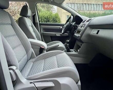 Чорний Фольксваген Туран, об'ємом двигуна 1.6 л та пробігом 221 тис. км за 7750 $, фото 68 на Automoto.ua