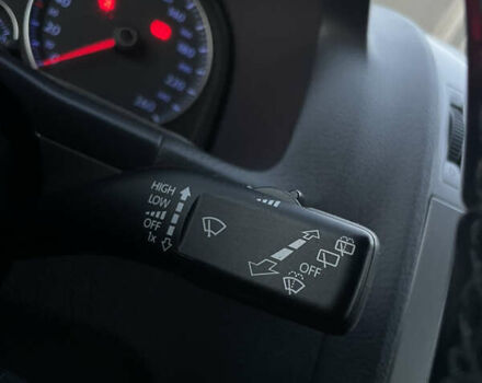 Чорний Фольксваген Туран, об'ємом двигуна 2 л та пробігом 292 тис. км за 8850 $, фото 60 на Automoto.ua