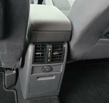 Чорний Фольксваген Туран, об'ємом двигуна 1.6 л та пробігом 242 тис. км за 6700 $, фото 30 на Automoto.ua