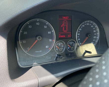 Чорний Фольксваген Туран, об'ємом двигуна 1.4 л та пробігом 270 тис. км за 6800 $, фото 18 на Automoto.ua