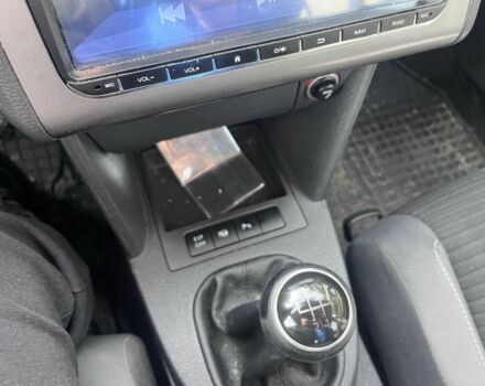 Черный Фольксваген Туран, объемом двигателя 0 л и пробегом 354 тыс. км за 3750 $, фото 9 на Automoto.ua