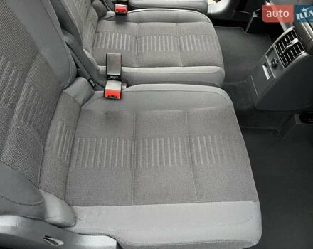 Черный Фольксваген Туран, объемом двигателя 1.4 л и пробегом 194 тыс. км за 6555 $, фото 138 на Automoto.ua