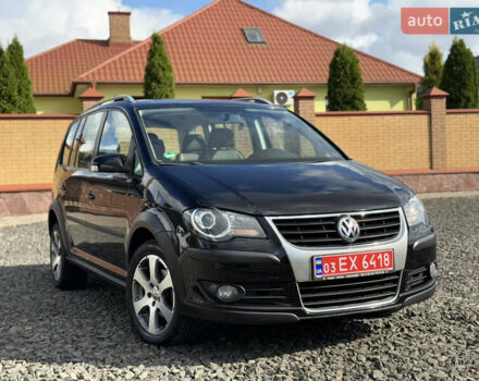 Чорний Фольксваген Туран, об'ємом двигуна 1.4 л та пробігом 220 тис. км за 8350 $, фото 5 на Automoto.ua