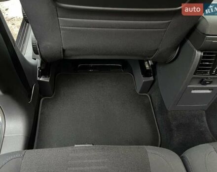 Черный Фольксваген Туран, объемом двигателя 1.4 л и пробегом 194 тыс. км за 6555 $, фото 127 на Automoto.ua