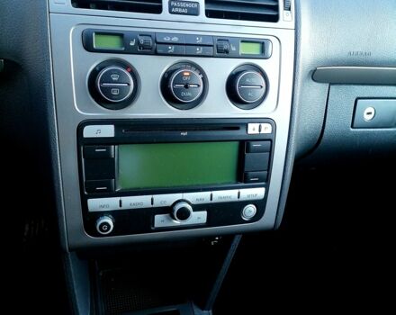 Чорний Фольксваген Туран, об'ємом двигуна 0 л та пробігом 194 тис. км за 6600 $, фото 7 на Automoto.ua