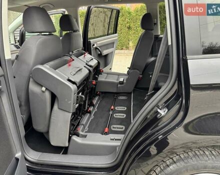 Чорний Фольксваген Туран, об'ємом двигуна 1.6 л та пробігом 147 тис. км за 8400 $, фото 42 на Automoto.ua