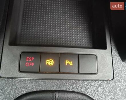 Черный Фольксваген Туран, объемом двигателя 1.4 л и пробегом 194 тыс. км за 6555 $, фото 114 на Automoto.ua