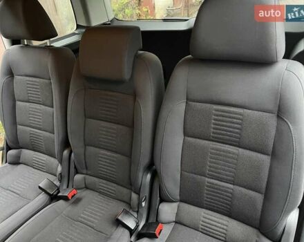 Черный Фольксваген Туран, объемом двигателя 1.4 л и пробегом 194 тыс. км за 6555 $, фото 129 на Automoto.ua