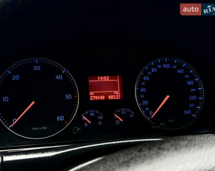 Чорний Фольксваген Туран, об'ємом двигуна 1.97 л та пробігом 279 тис. км за 8800 $, фото 6 на Automoto.ua
